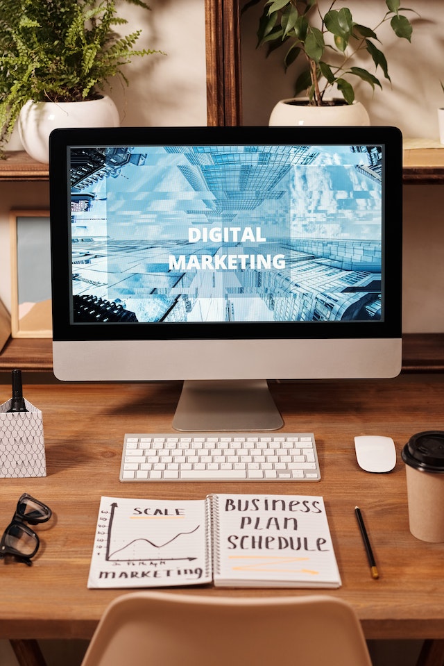 Digital Marketing Social media Marketing Content marketing التسويق الالكتروني التسويق على وسائل التواصل الاجتماعي التسويق بالمحتوى